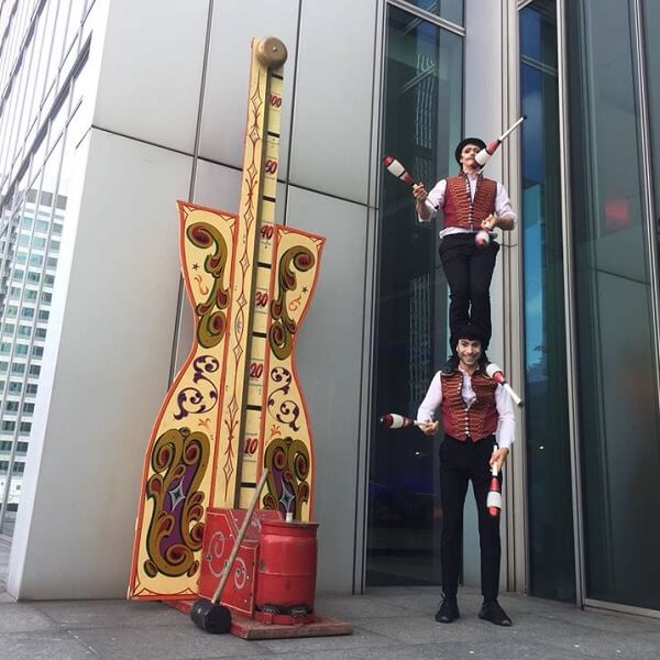 Juggling Acrobats