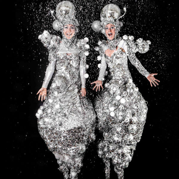 Stilt Walkers (Glitter Ball Divas) 