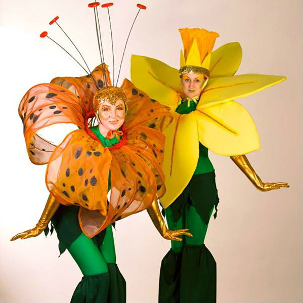 Stilt Walkers (The Skyscrapers)
