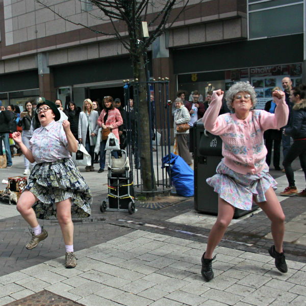  Street Theatre & Street Performers 