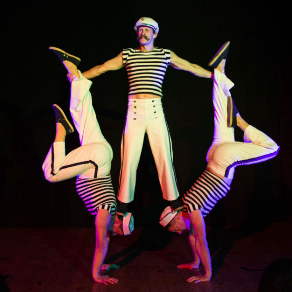 Comedy Acrobatic Trio 