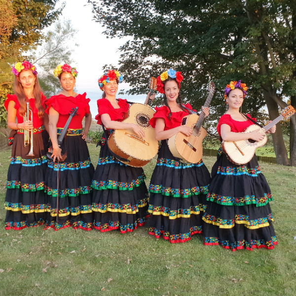 Mariachi Band (Mariachi Las Divas)