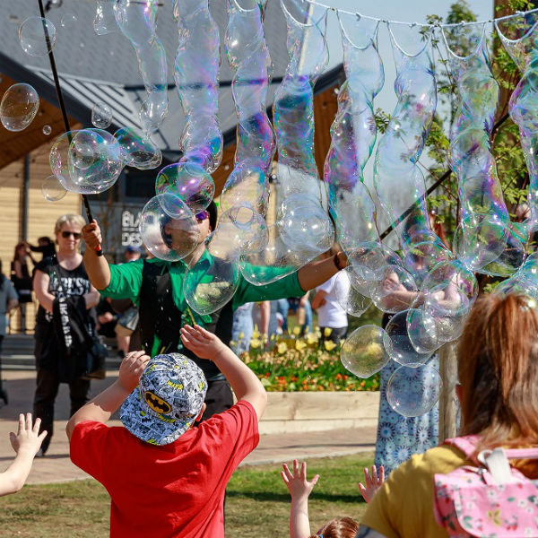 Bubble Performers (Walkabout)