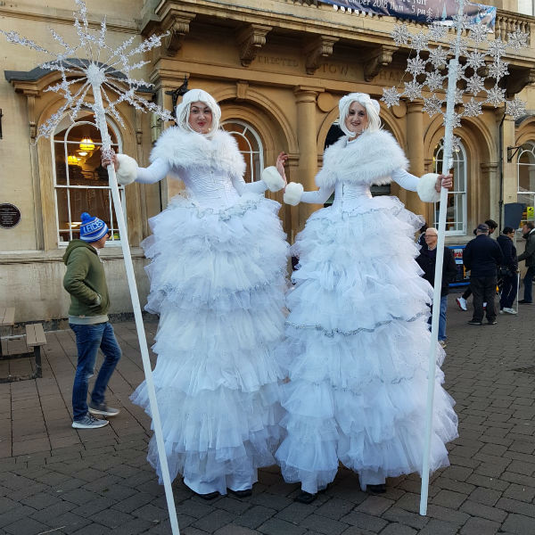 Stilt Walkers (The Skyscrapers)