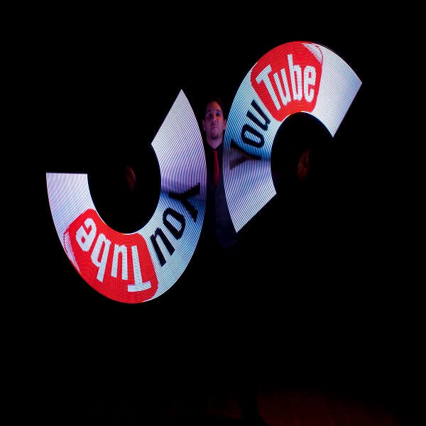 LED & Glow Show 