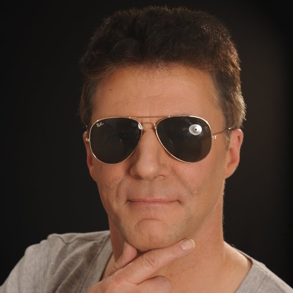 Simon Cowell Lookalike & Impersonator 