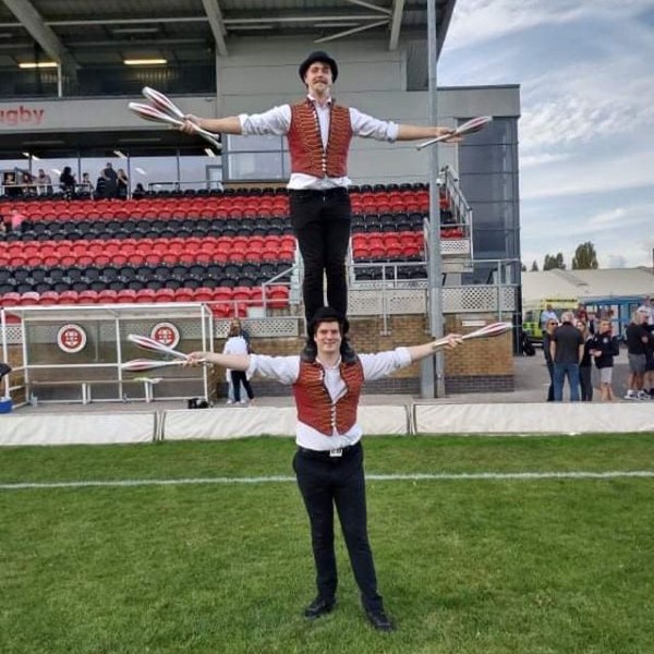 Juggling Acrobats