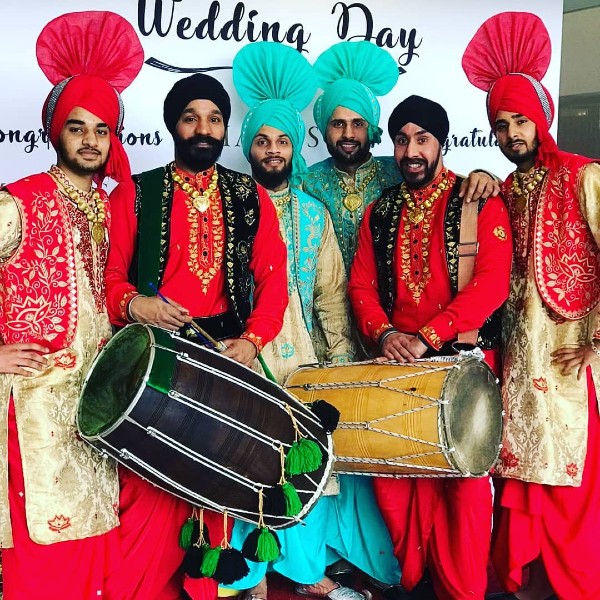 Bhangra Dancers (Dollywoods) 