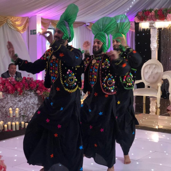 Bhangra Dancers (Dollywoods) 