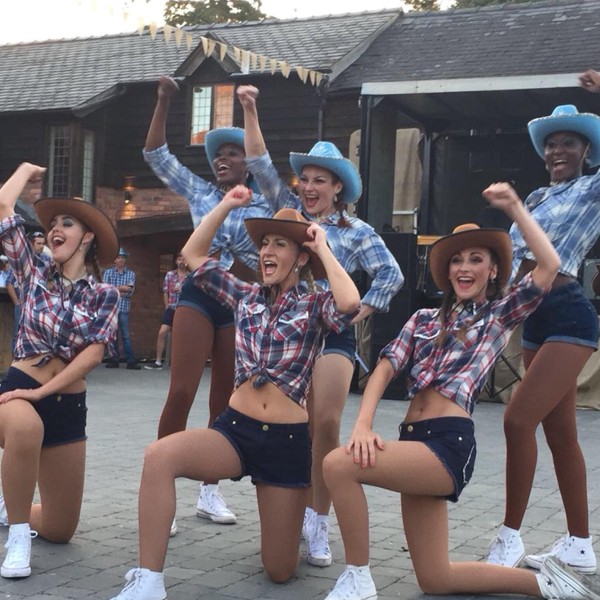 Line Dancers (Majestic) 