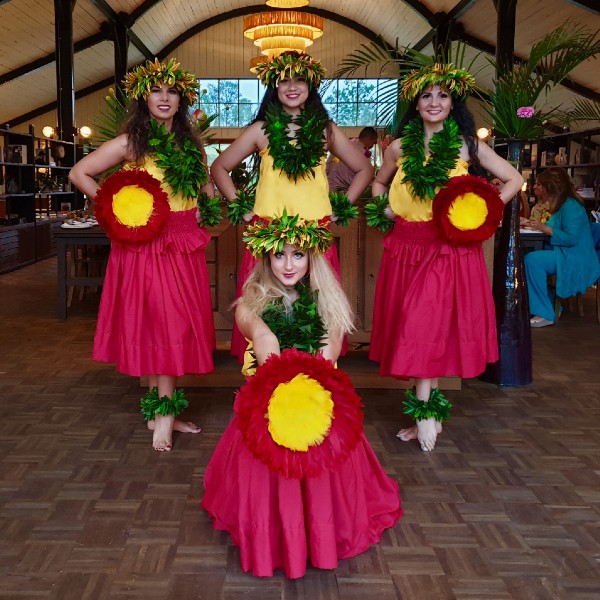 Polynesian Hawaiian & Tahitian Dancers 