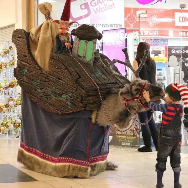 Animatronic Reindeer Walkabout 