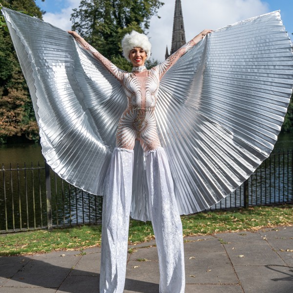 Stilt Walkers (High Risers) 