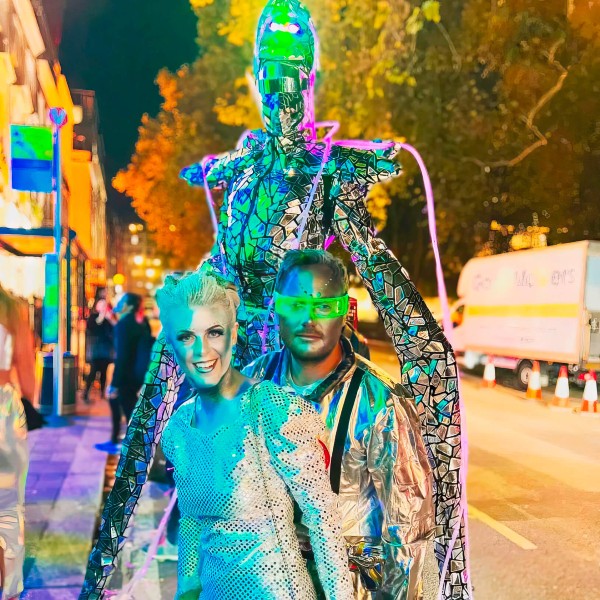 Stilt Walkers (Luminous)