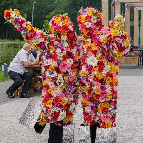 Living Flower Men 