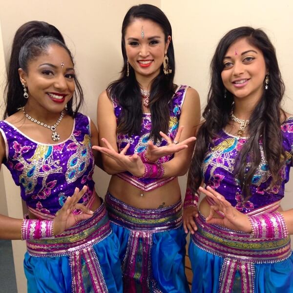 Bollywood Dancers (Bollywood Lights) 