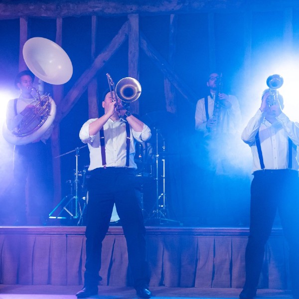 Roaming Brass Band (The Brass Voyagers)