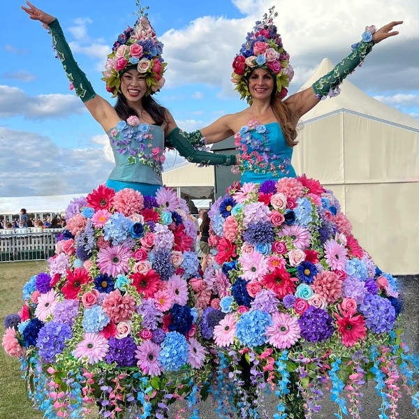 Stilt Walkers (Flower Walkers) 