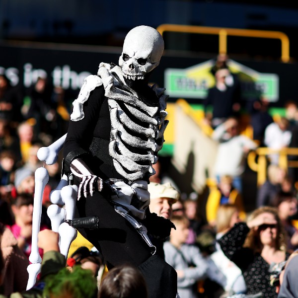 Stilt Walkers (Skeleton Reaper) 