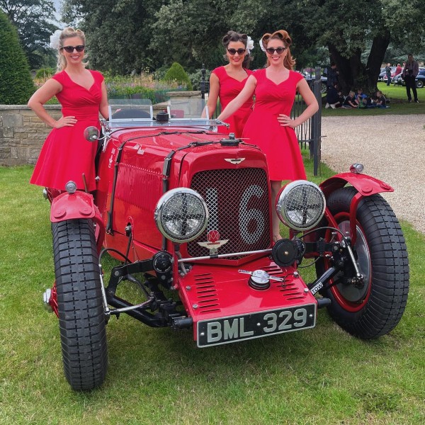 Vintage Singing Trio