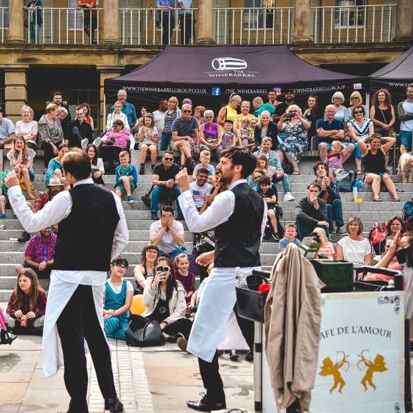 Comedy Waiters Show / Walkabout