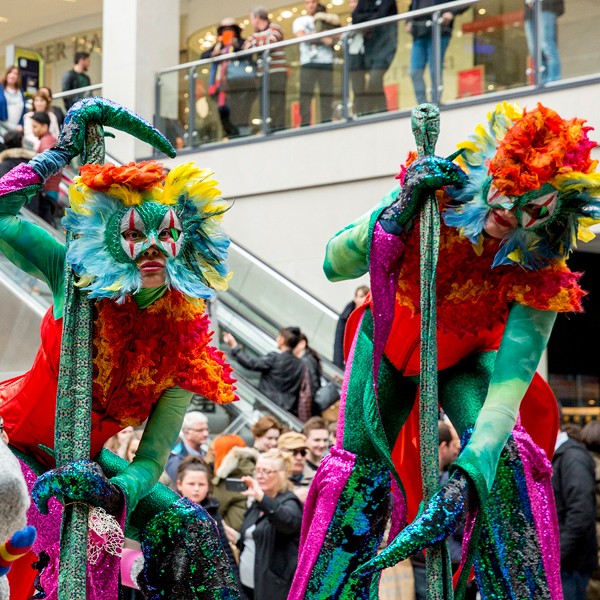 Stilt Walkers (The Dragons) 