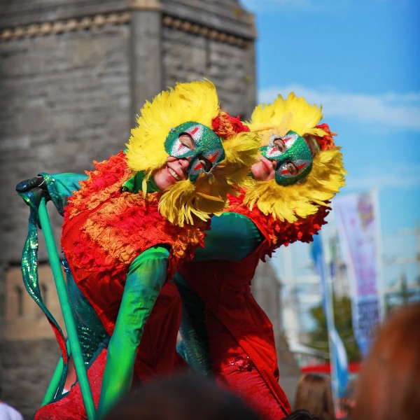 Stilt Walkers (The Dragons) 