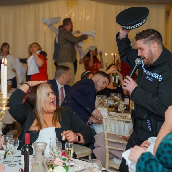 Singing Waiters (Harmonising Disguises)