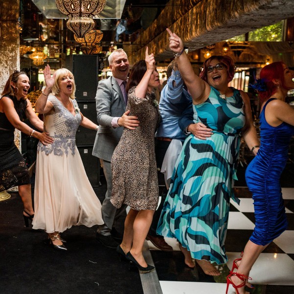 Singing Waiters (Harmonising Disguises)