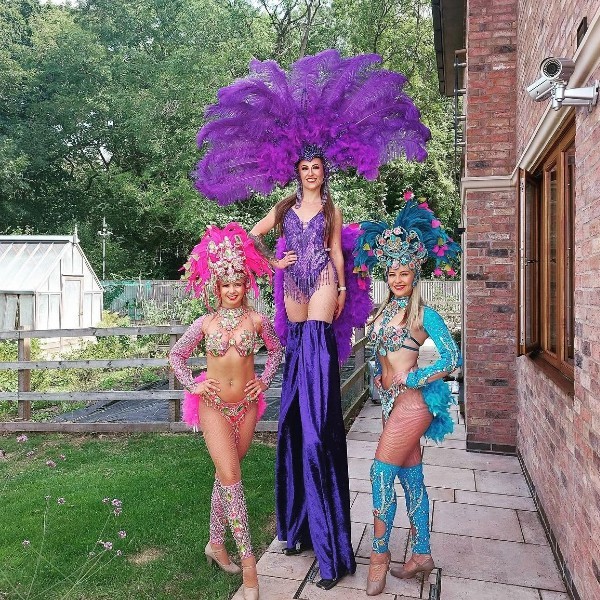 High Riser Stilt Walkers 