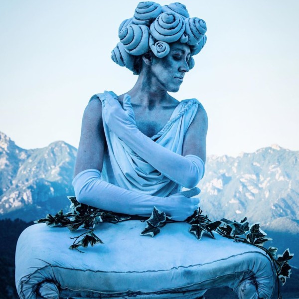 Living Bust - Living Statues