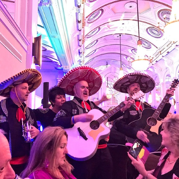 Mariachi Band (Mariachi Los Amigos)