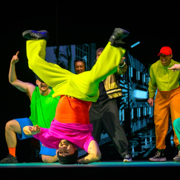 Street and Breakdancers (Breakin Beats)