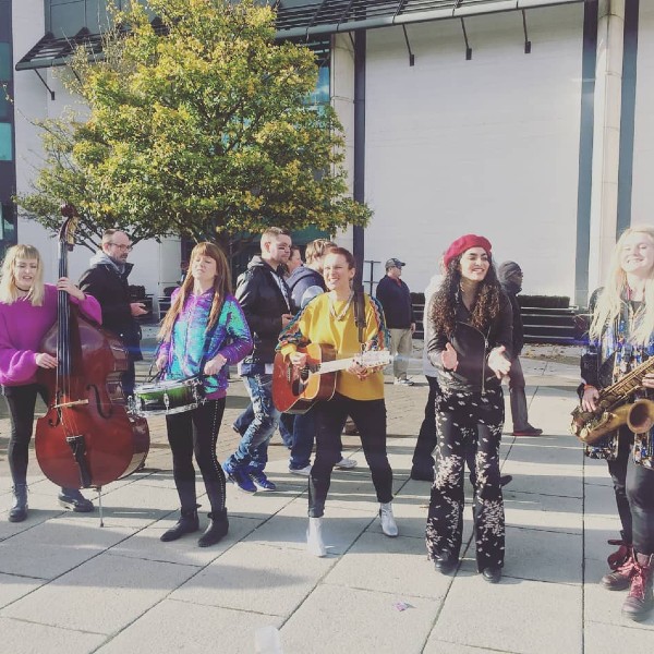 Roaming Band (The Wandering Belles)