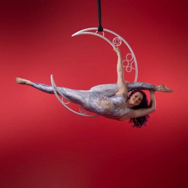 Acrobat & Aerial Entertainment