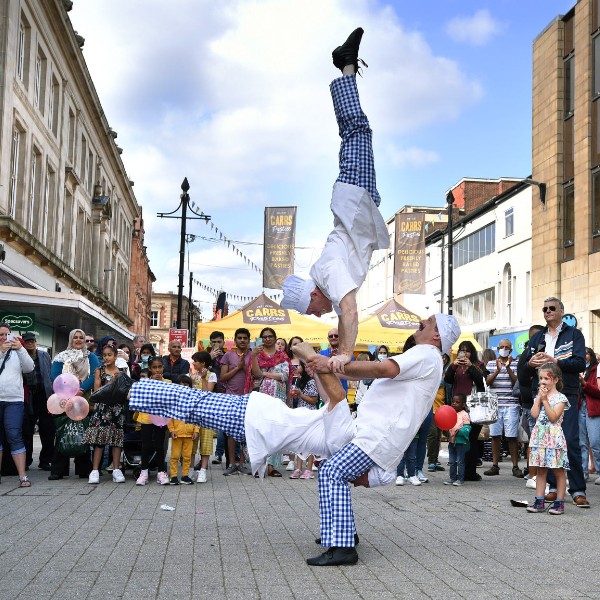 Acrobat & Aerial Entertainment