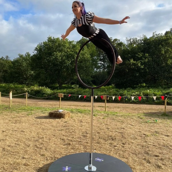 Acrobat & Aerial Entertainment