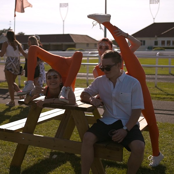 Acrobat & Aerial Entertainment