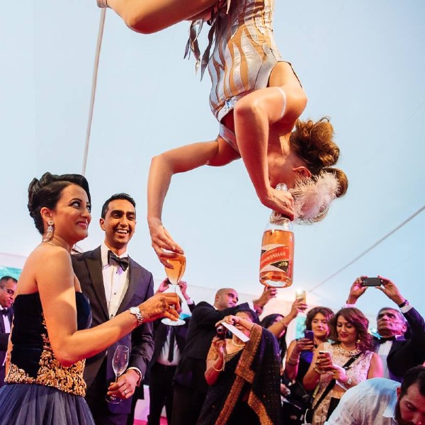 Acrobat & Aerial Entertainment