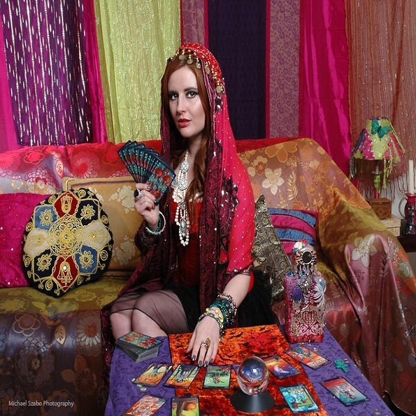 Fortune Tellers, Psychics, Clairvoyants